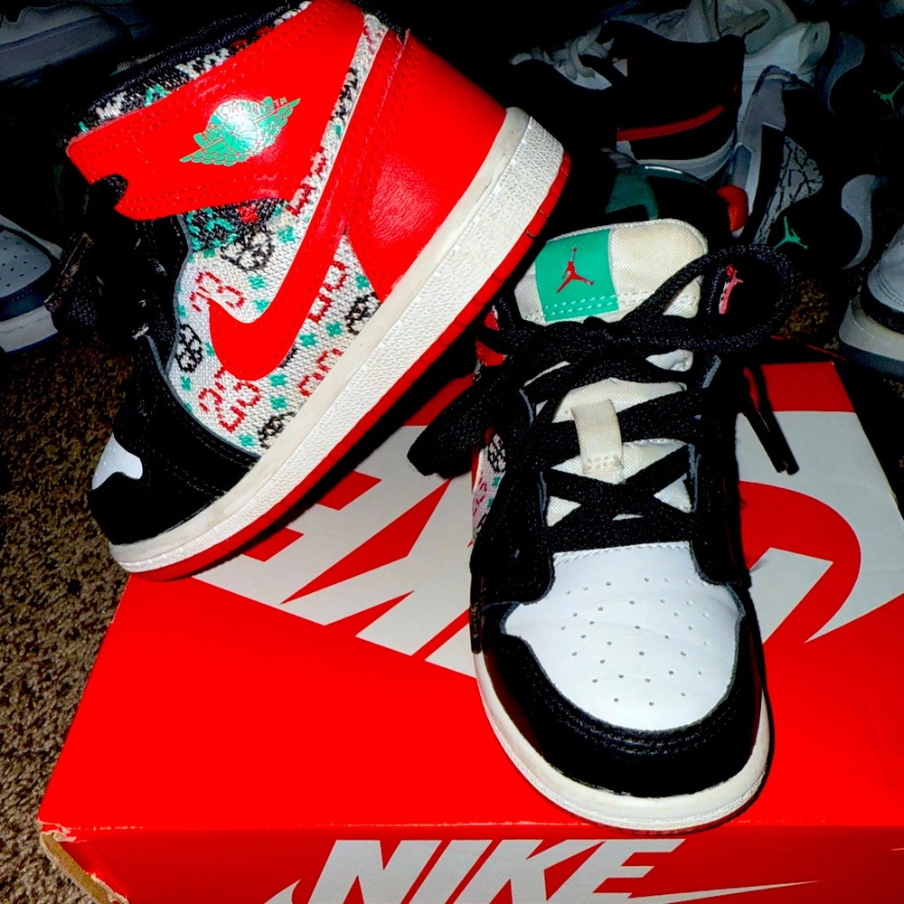 AIR JORDAN 1 MID SE - Ugly Christmas Edition shoes 8c Toddler shoes